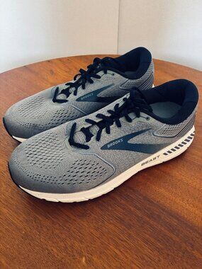Brooks Beast 20